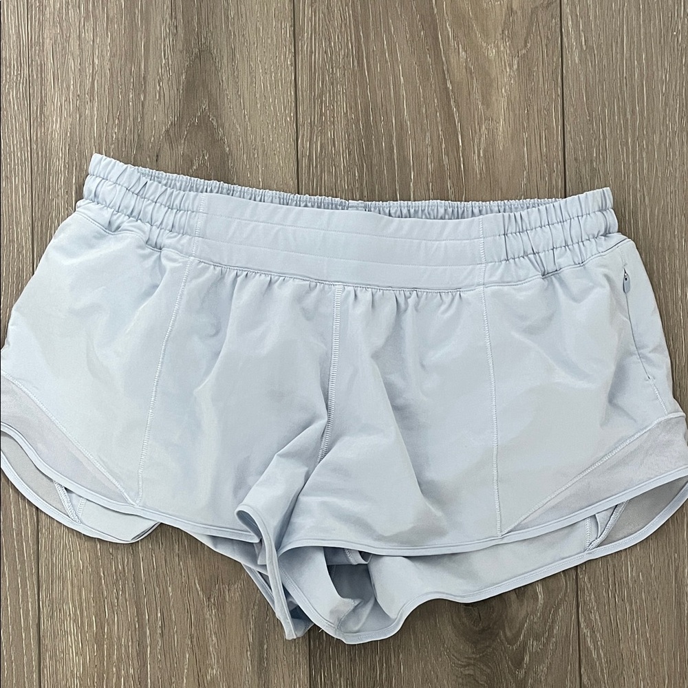 Lululemon Hotty Hot Short II 2.5 In Blue Linen Size 12 - Picture 2 of 10